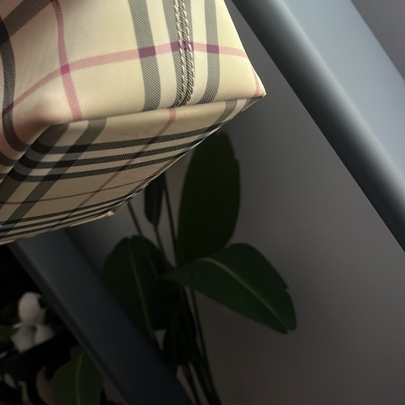 Burberry Cream and Black(mini) Tote with Plaid Pattern( 7” x 6.5) EUC - Picture 4 of 7